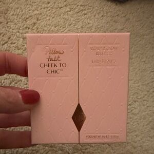 Charlotte Tilbury Cheek to Chic Blusher - Soft Pink